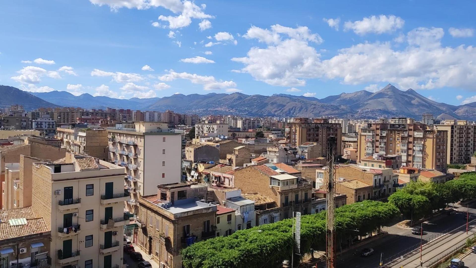Pama House Comfort E Relax A Due Passi Dal Centro Palermo Luaran gambar